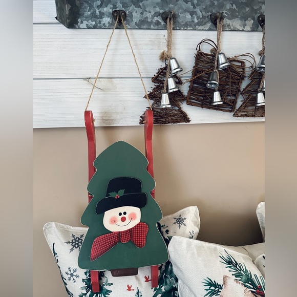 Rustic Wooden Snowman Tree Sled – Vintage Christmas Decoration - Picture 2 of 5